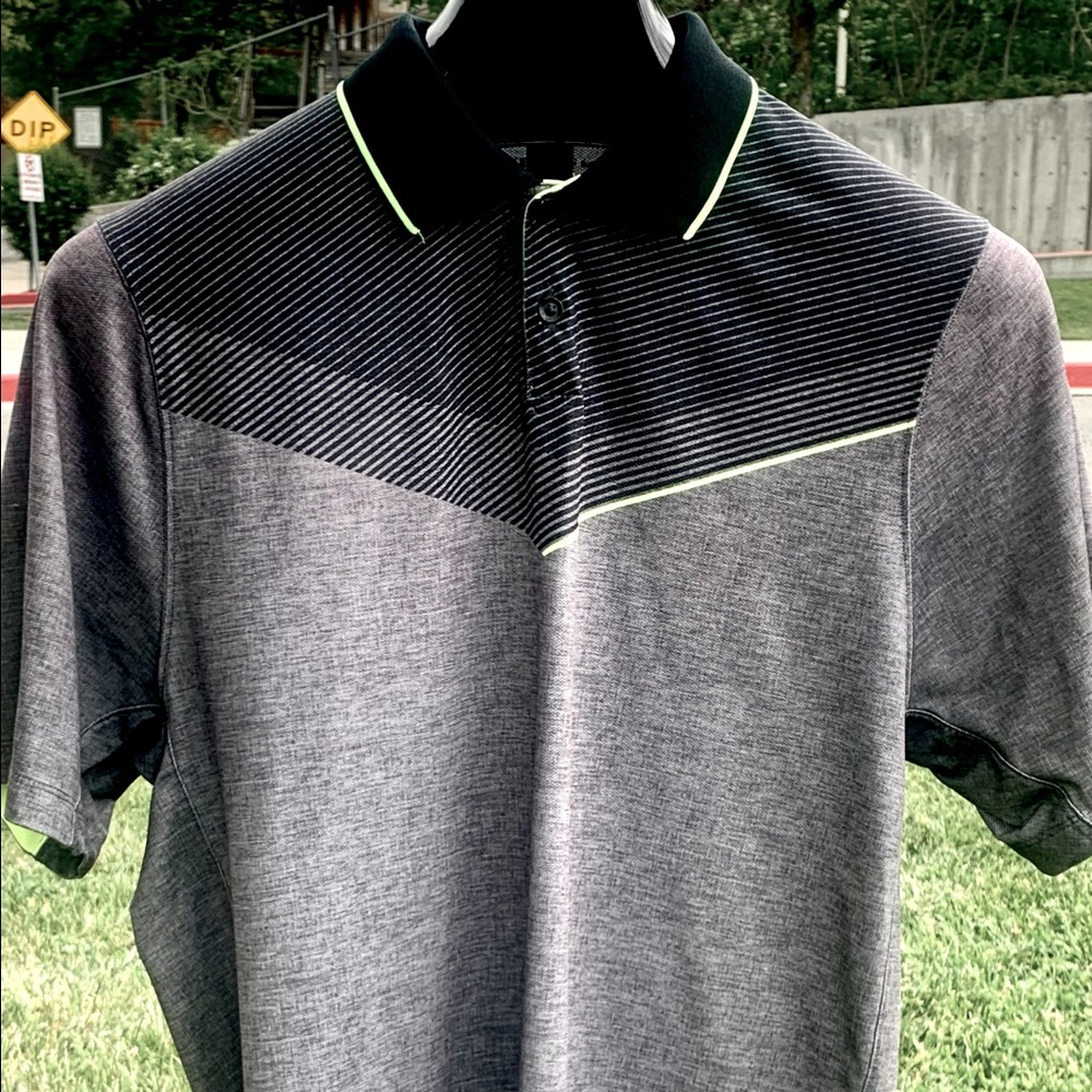 SOLD!!!!! Mens Nike Golf Tour Performance Dri-fit Short Sleeve Shirt Medium